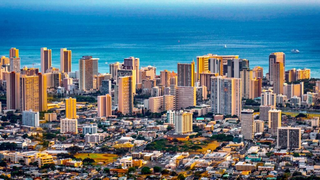 Cityscape of Honolulu city and Waikiki beach, Hawaii