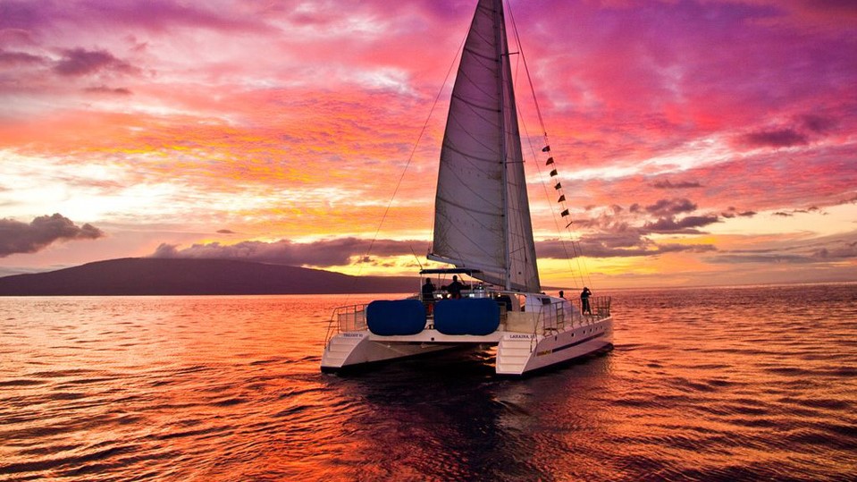 Lahaina Romantic Dinner Cruise by Trilogy Excursions